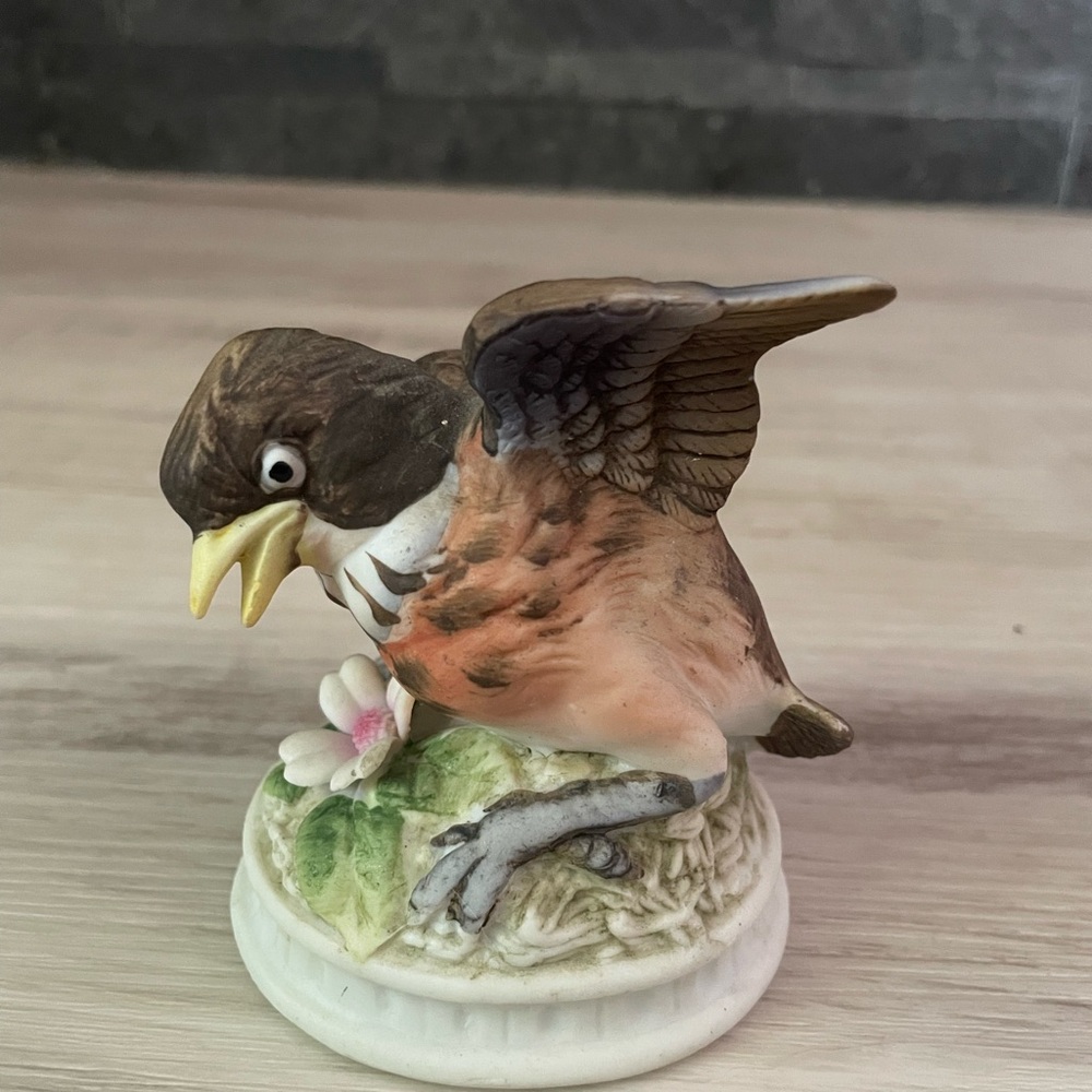 Vintage Robin Figurine